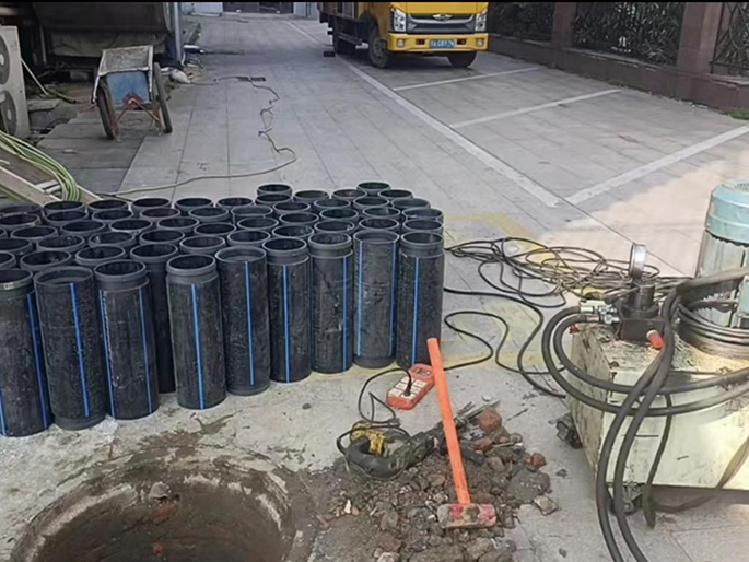 华亭PE置换管厂家 DN315置换管 非开挖管短管置换